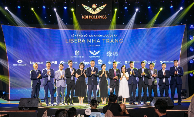 KDI Holdings và tất cả đối tác  Ảnh: Libera Nha Trang